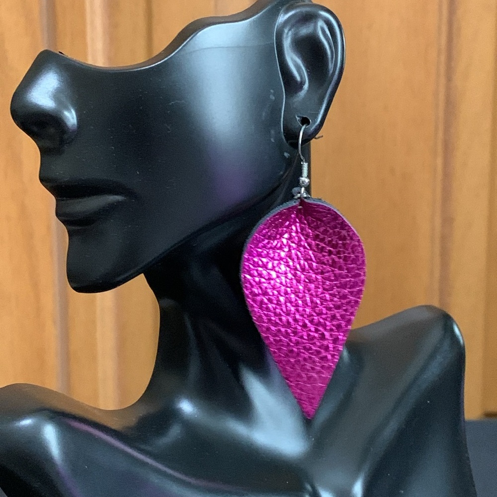 Boho Dark Metallic Pink Leather Leaf Earrings - Picture 2 of 4